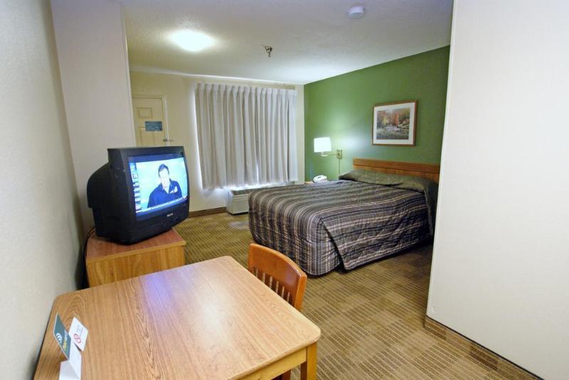 Hometowne Studios By Red Roof Nashville - Airport/Briley Pkwy Ngoại thất bức ảnh