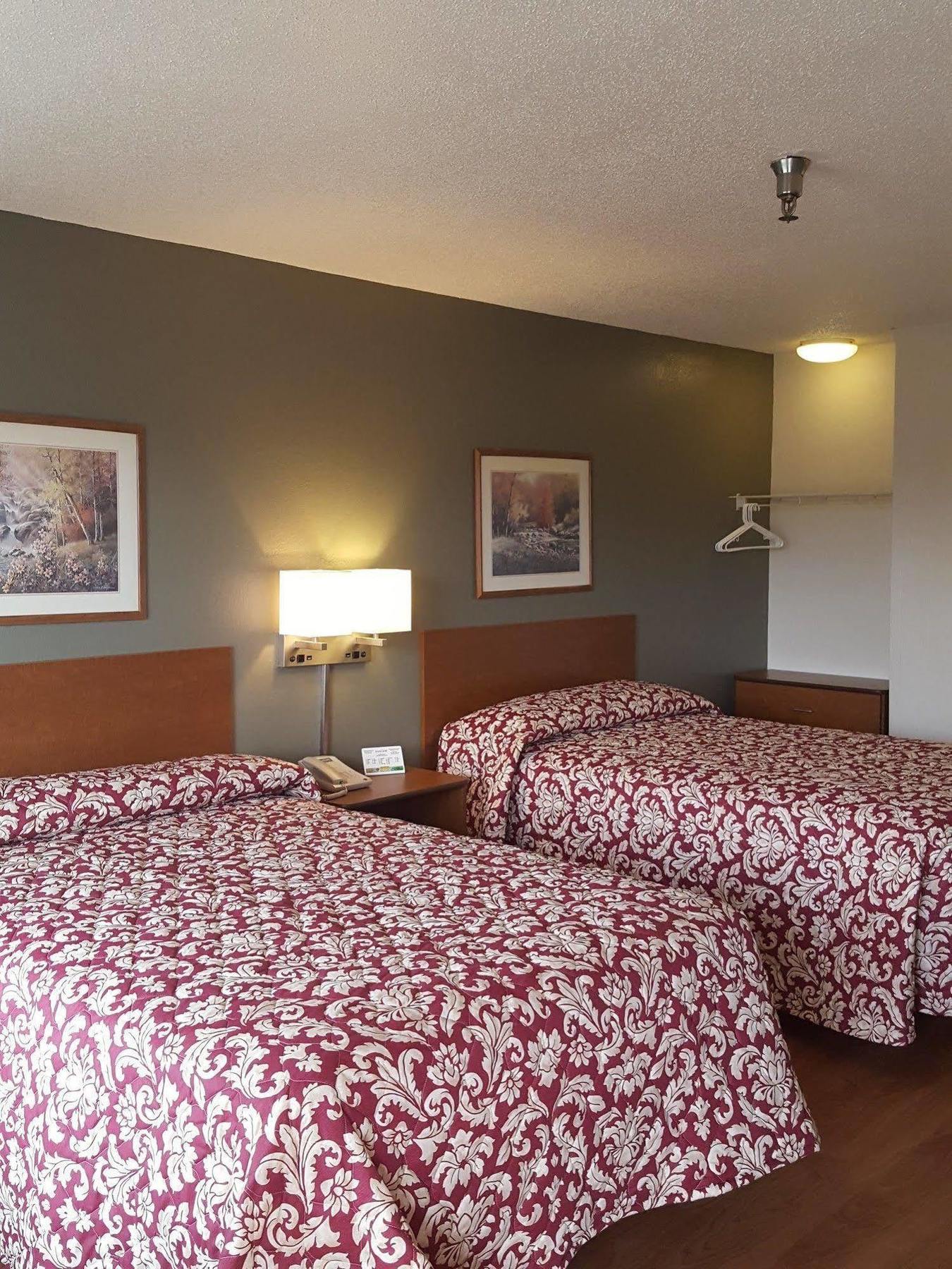 Hometowne Studios By Red Roof Nashville - Airport/Briley Pkwy Ngoại thất bức ảnh